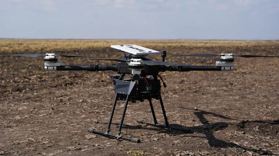 Ukraine unveils Adis heavy quadcopter with satellite communications – photos