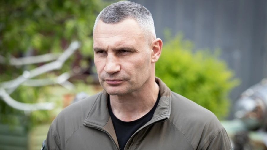 Кличко повідомив про вибух і пожежу у Києві, а пізніше уточнив – задимлення на підстанції