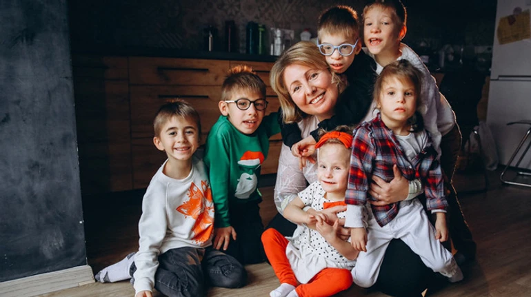 Все наши дети прошли через операции, иногда по две-три. Как единственное в своем роде учреждение спасает детей с инвалидностью от интернатов