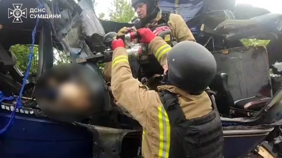 Zelenskyy: Entire family killed in Russian attack on bus in Sumy Oblast