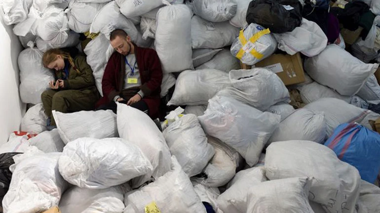 Волонтеры против правительства. Как с 1 декабря нужно ввозить гуманитарную помощь?