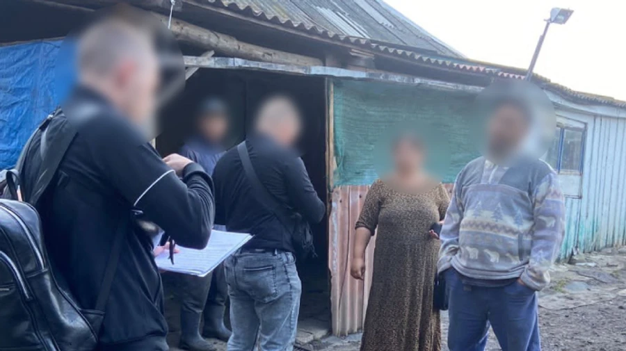 Судитимуть групу псевдоволонтерів, яка грабувала пенсіонерів