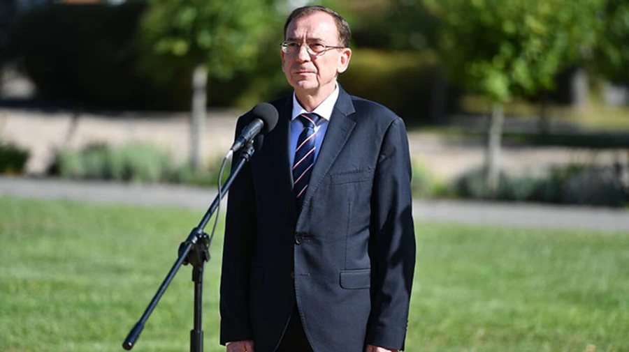 Poland bans Russian-registered vehicles entry