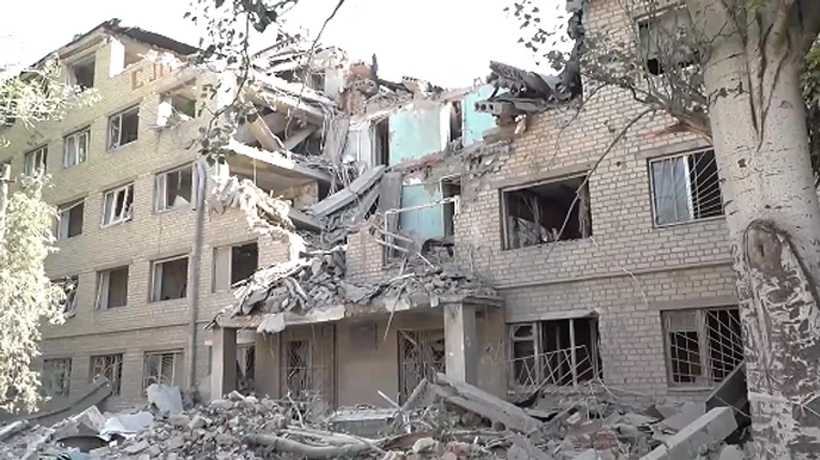 New explosions rock Mykolaiv, injuring 1 civilian