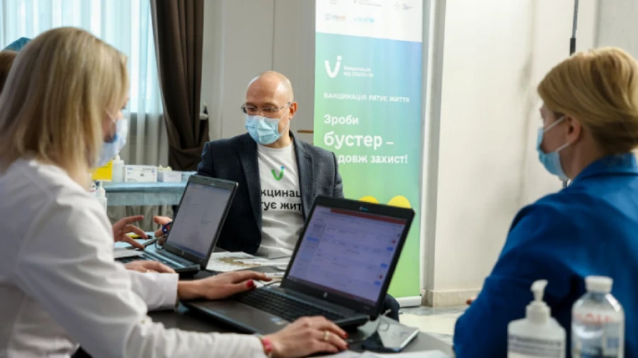 Кабмин бустернулся