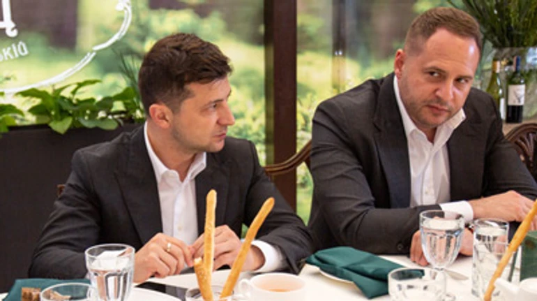 Боротися попри все: історія одного антикорупційного року