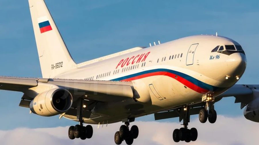 ЗМІ: Літак Путіна прибув до Криму, куди раніше приїхав Медведчук