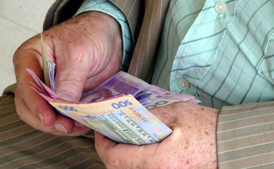 Гройсман розповів, як у січні і березні перерахують пенсії 