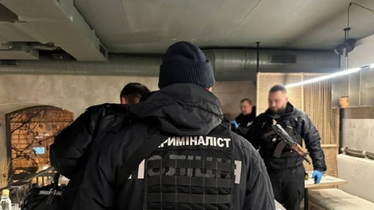 В кафе в центре Киева неизвестный устроил стрельбу: один человек ранен