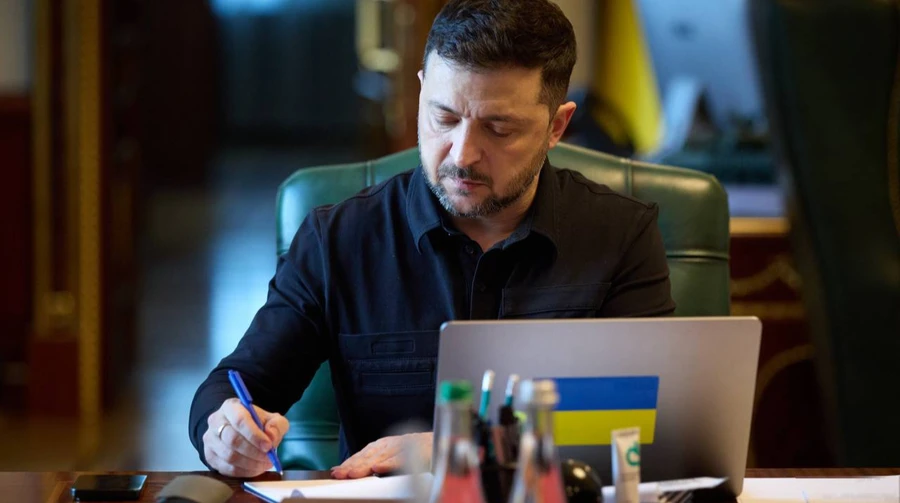 Алієв у розмові із Зеленським засудив російський удар по посольству Азербайджану