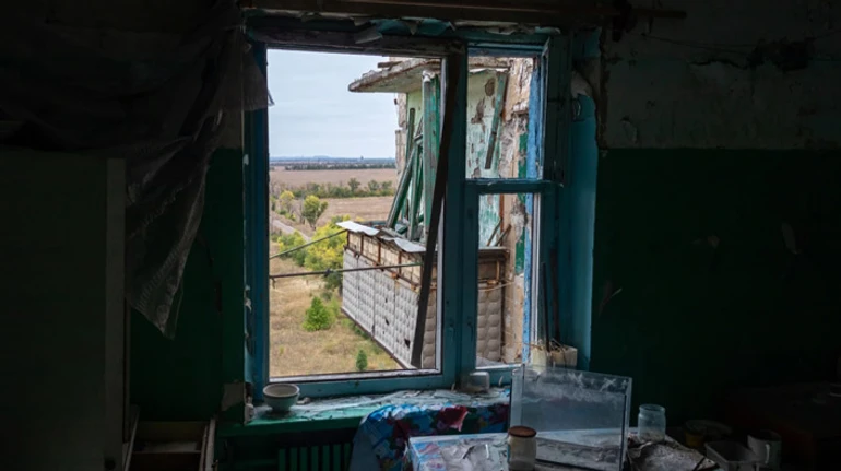 У мене немає дому. Чому так боляче втрачати рідні стіни та як знайти сили рухатися вперед