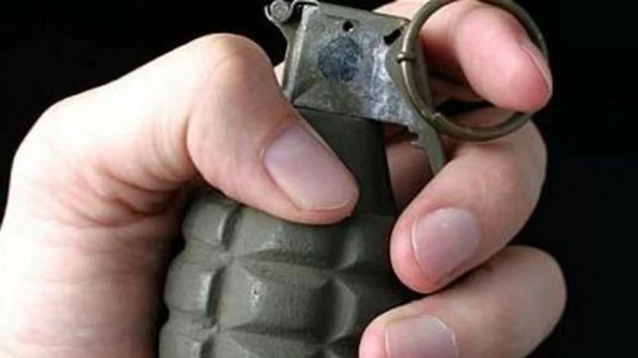 Чоловік із предметом, схожим на гранату, хотів пограбувати банк у Кривому Розі