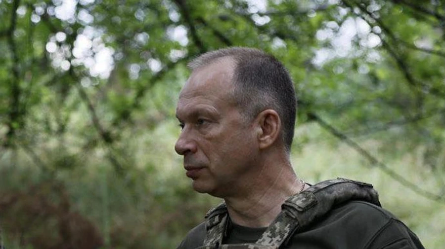 Сырский побывал в районе боевых действий: огонь в Бахмуте не стихает