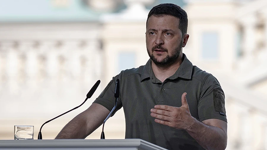 Зеленський: На всіх напрямках наступу є рух уперед