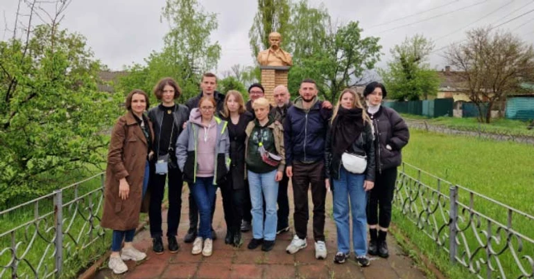 Описати те, чого ніколи не мало відбутися: погляд на деокуповані міста британської дослідниці