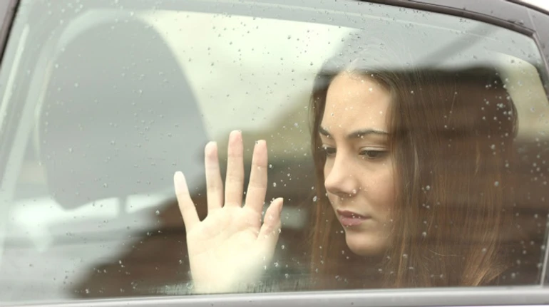 Рятуючись від війни, я сіла в машину до двох незнайомих, або Як зберегти себе за кордоном