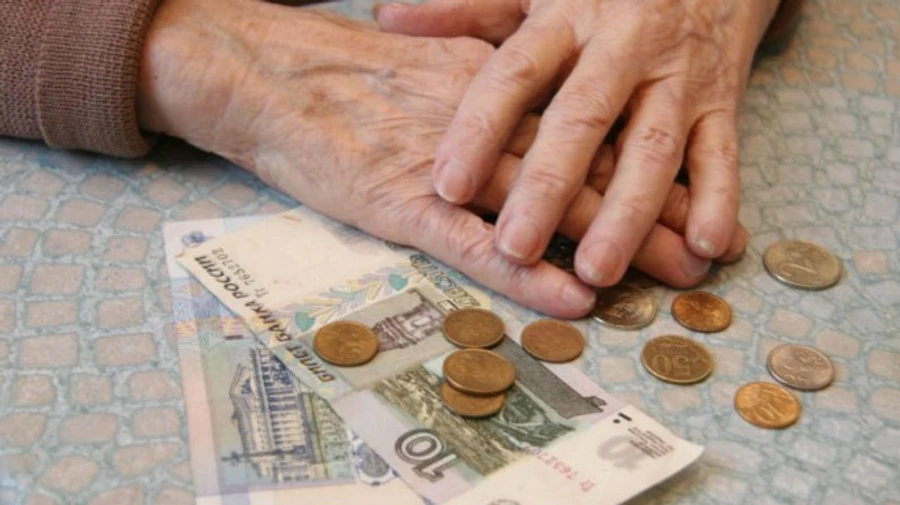 Gauleiter of Berdyansk imposes Russian rubles to the people of the town