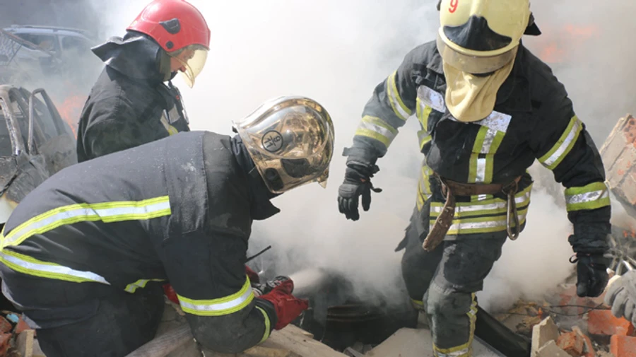 Понад 10 тисяч добровольців долучилися допомагати рятувальникам 