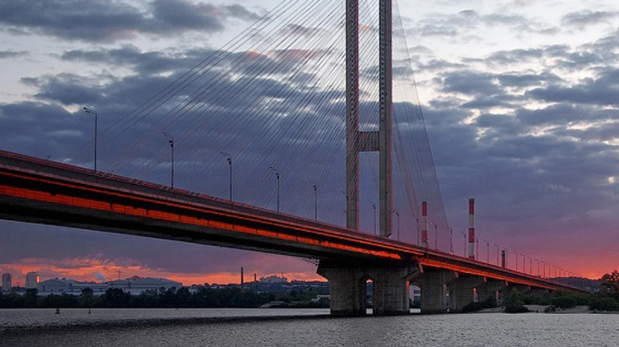 У Києві для автобусів відкривають Південний міст 