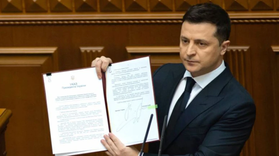 Економічний патріотизм: Зеленський анонсував зниження податків для бізнесу і на бензин