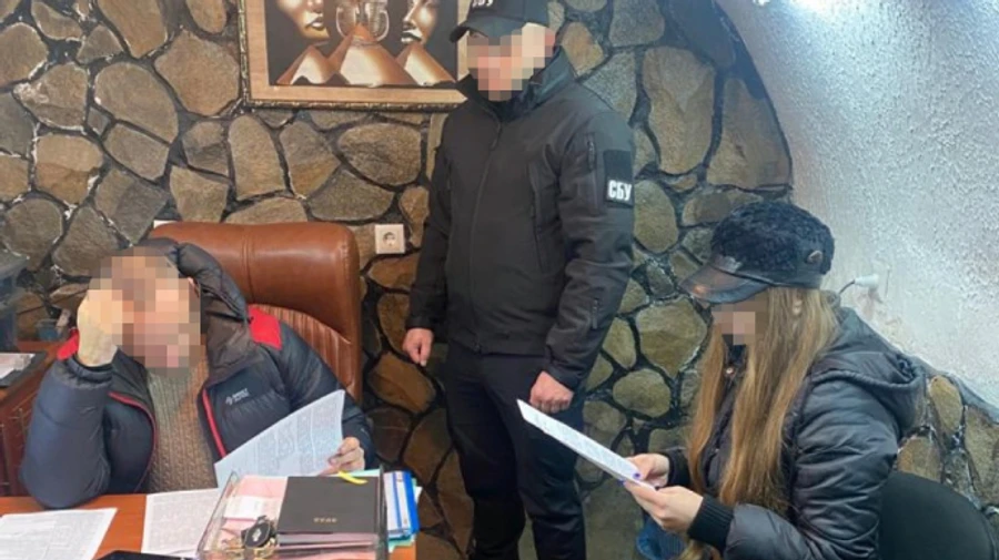 СБУ викрила підпільну типографію, на якій штампували тисячі фейкових COVID-сертифікатів