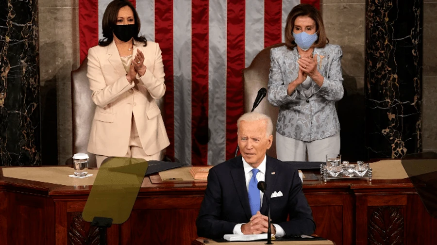 Байден впервые обратился к обеим палатам Конгресса — упомянул белую расу и Россию