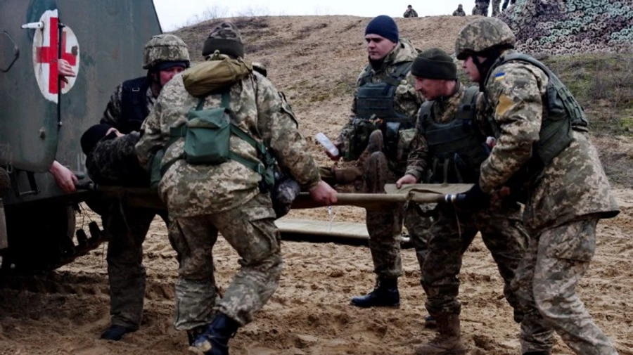 Напередодні перемир’я бойовики здійснили 13 обстрілів і поранили бійця