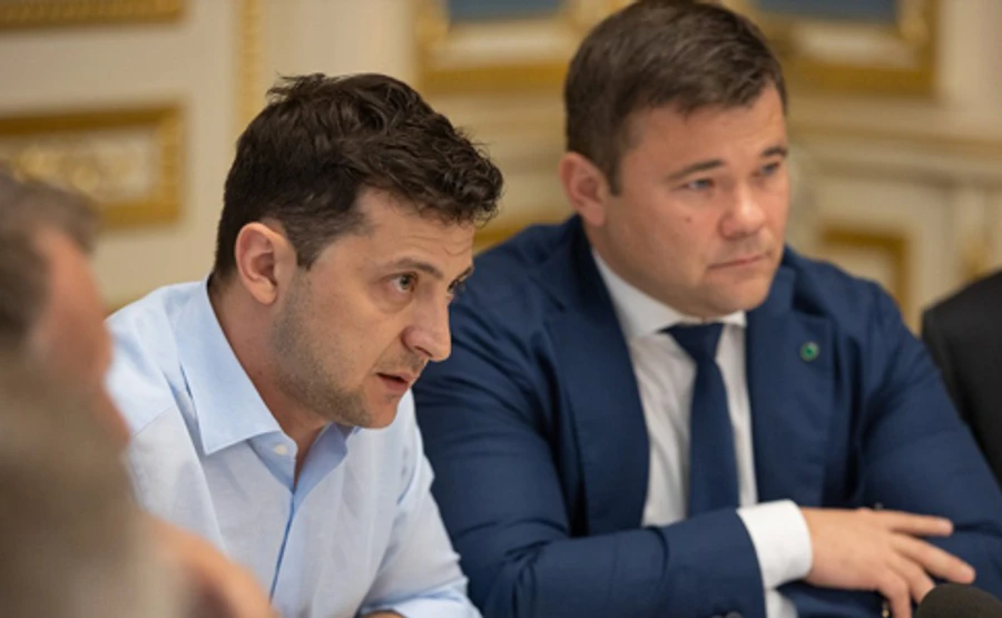 Зеленський просить Парубія терміново скликати Раду