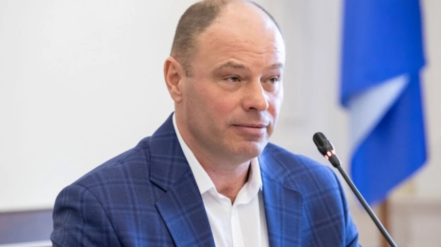 ЗМІ: Депутат Київради Плужник не задекларував майно своєї родини на 6 млн доларів