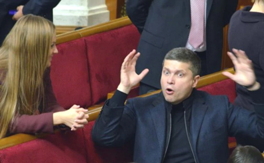 Депутата ВР лишили водительских прав