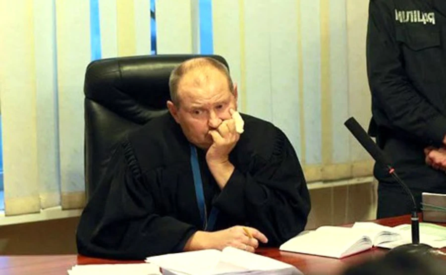 Чаусу продлили арест в Молдове