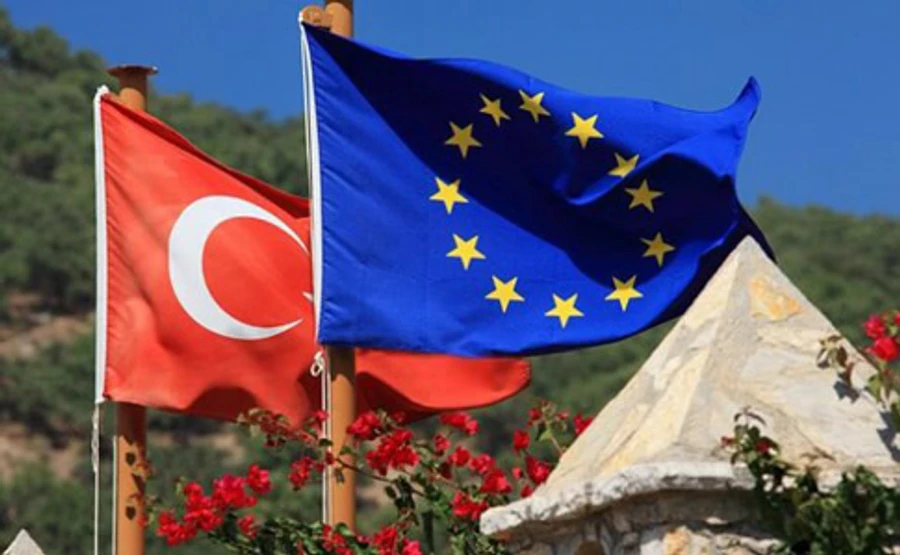 Туреччина не отримає безвізовий режим до кінця року – Оттінгер