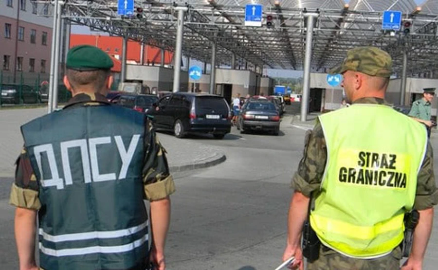Poland to Suspend Local Border Traffic with Ukraine for One Month