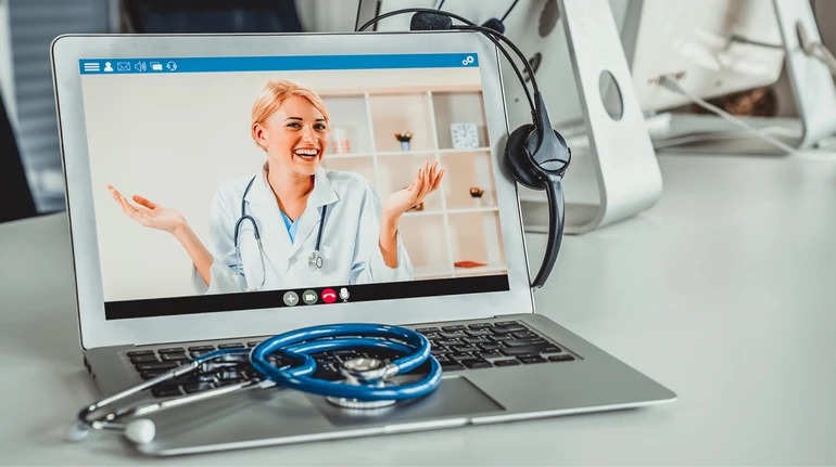 Медичні онлайн-консультації – зручність чи ризик? Що варто знати про дистанційні прийоми у лікарів