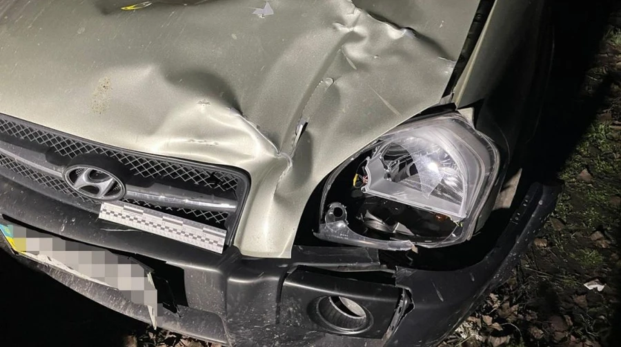 На Полтавщині поліцейський на смерть збив двох сестер, що йшли узбіччям