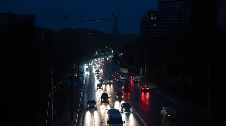 Киев возвращается к графикам отключений света