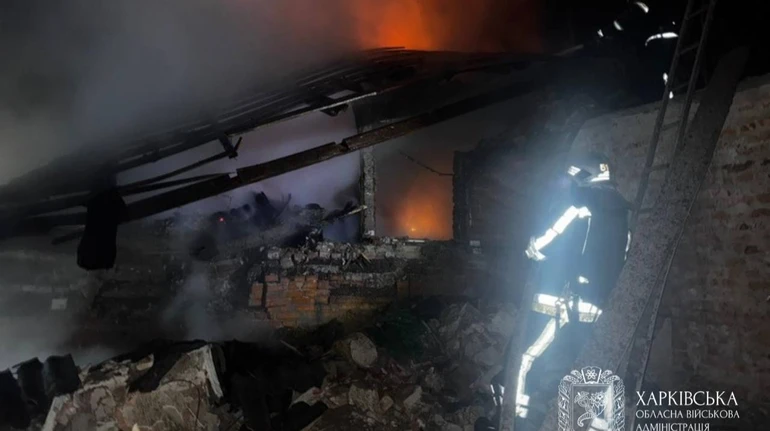 В Богодухове вражеский дрон попал в дом: погибли трое детей и мужчина, беременная женщина травмирована