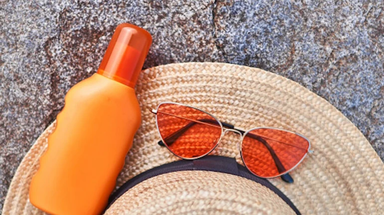 Чому згоріти на сонці – це завжди шкідливо? Спростовуємо 6 міфів про засмагу