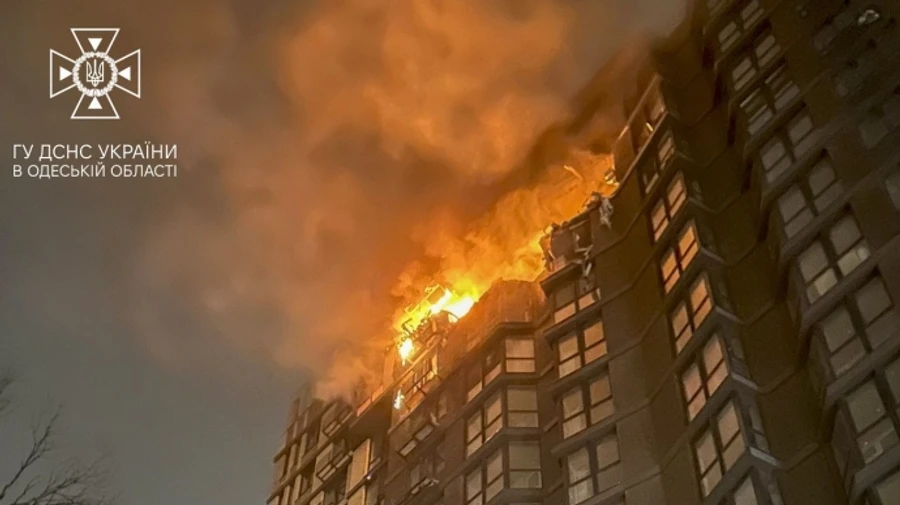 Дві хвилі атак дронами: основний удар припав на Одесу, там 6 поранених