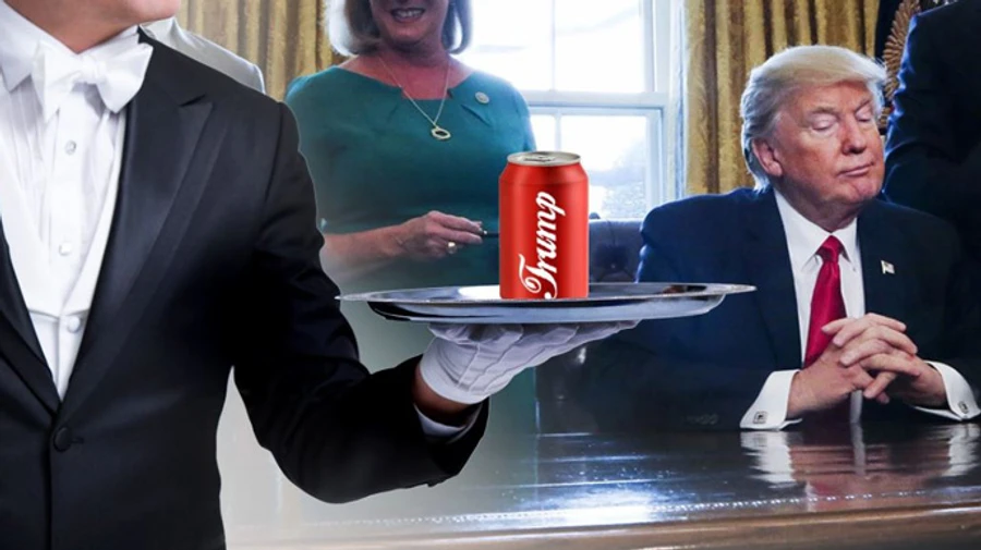 Байден прибрав з кабінету кнопку, якою Трамп викликав офіціанта з колою