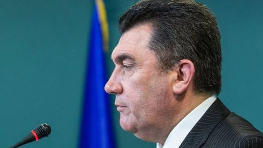 Данилов говорит, что после 1 ноября Россия может ввести войска в Беларусь