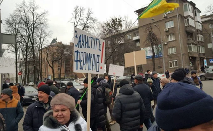 Учасники акції проти ринку землі перекрили кілька вулиць у центрі Києва
