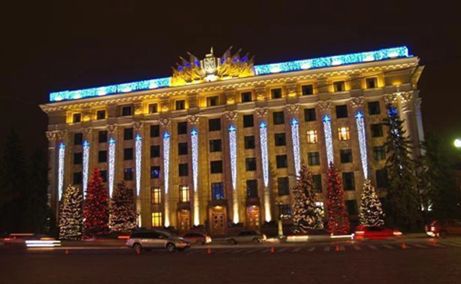 У Харкові підпалили вхід до ОДА