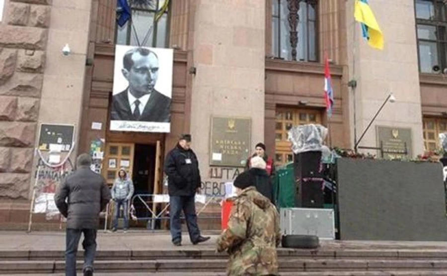 Суд Киева вернул проспектам Бандеры и Шухевича старые названия