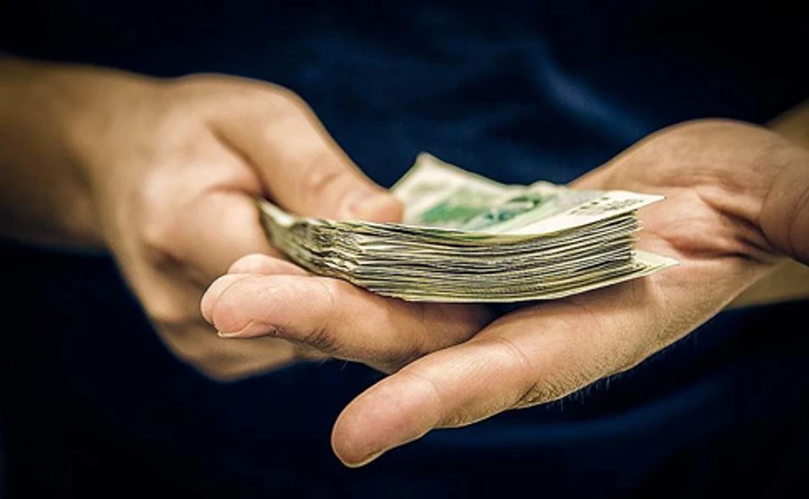 У Казахстані масово скуповують долари після заяви Назарбаєва про відставку