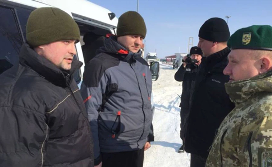 Пограничники не могут рассказать о плене: нет разрешения