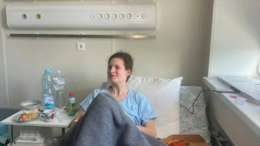 Kyiv woman falls nine storeys after Russian bombardment and lives to tell the tale