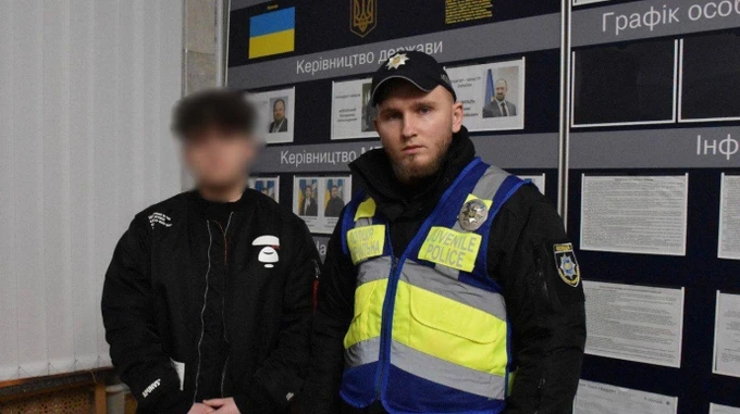 Поліція знайшла юнаків, які перекрили дорогу в Києві й слухали російську музику