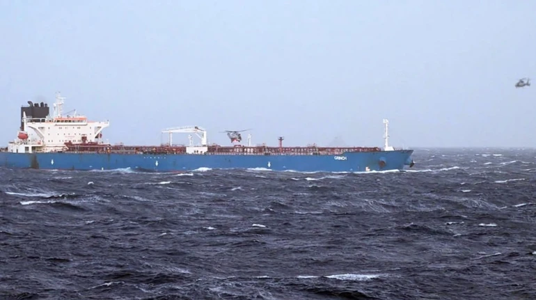 Во Франции отпустили танкер теневого флота после уплаты штрафа