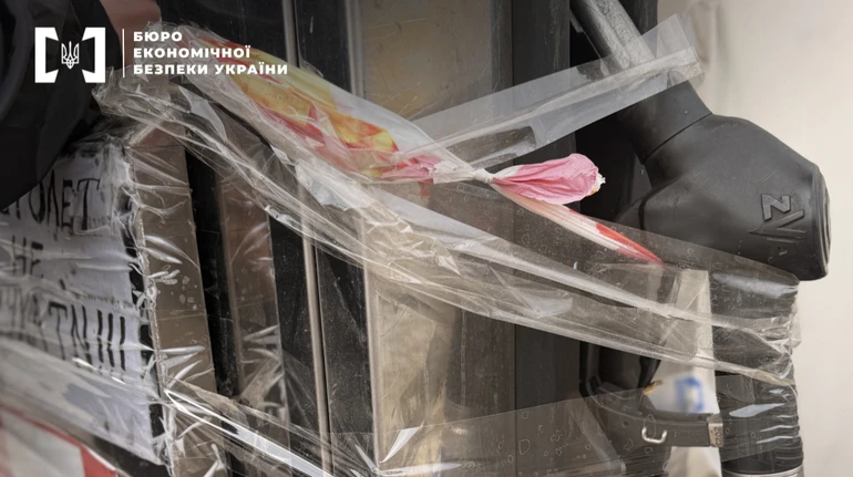 БЕБ перевірило майже 100 АЗС на Львівщині: частину ліквідувало